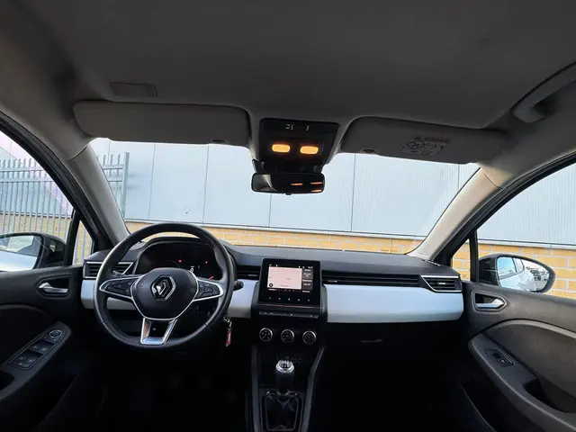 Renault Clio 1.0 TCe Limited 2022 Benzine 12