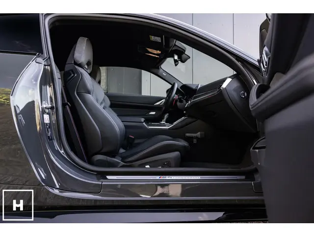 BMW M4 4-serie Coupé xDrive Competition 2021 Benzine 27