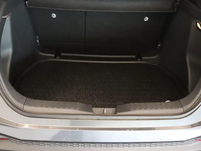 Toyota C-HR 1.8 Hybrid 140 Dynamic 2025 Hybride Benzine 17