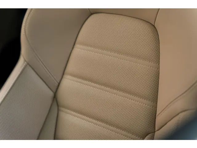 Porsche 911 Turbo S 2023 Benzine 21