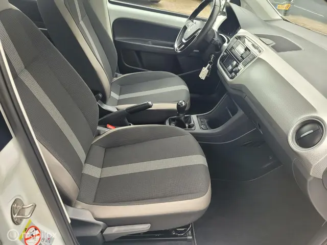 Volkswagen up! 1.0 BMT high up! clima,lm. 2019 Benzine 20