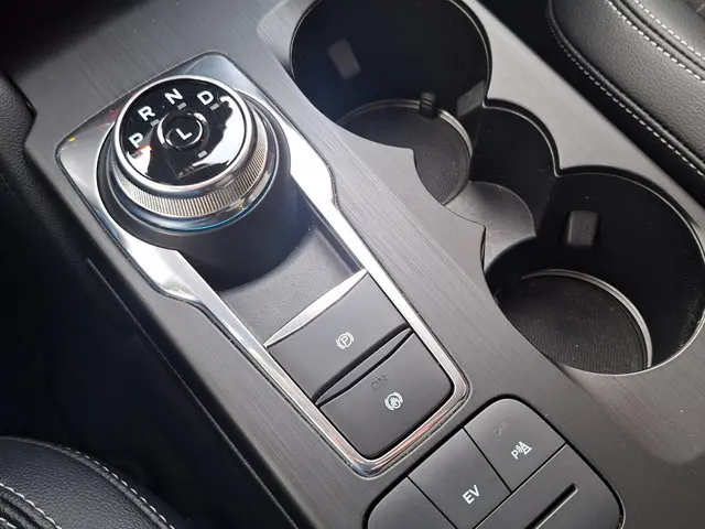 Ford Kuga 2.5 PHEV Titanium X 2022 Hybride Benzine 19