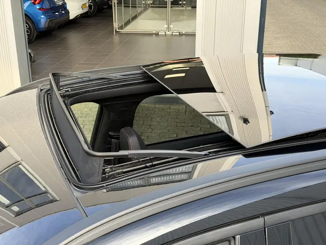 Ford Kuga 2.5 PHEV ST-Line X 2025 Hybride Benzine 10