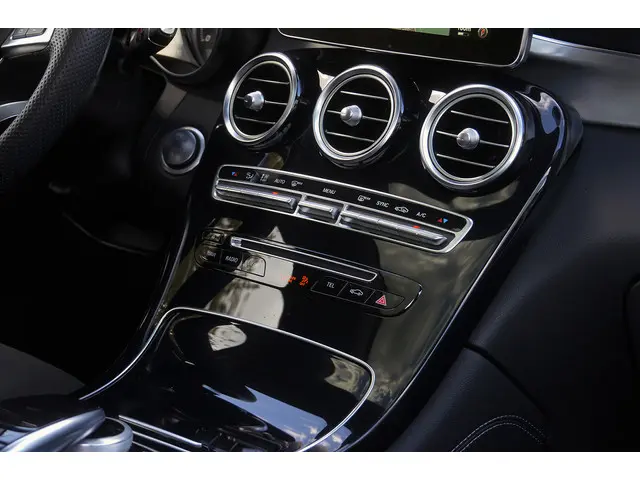 Mercedes-Benz GLC GLC 300 4M AMG line 2018 Benzine 47