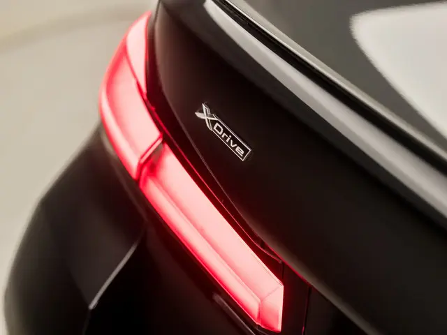 BMW 5 Serie 545e xDrive M Sport 2023 Hybride Benzine 46