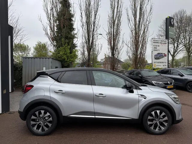 Renault Captur 1.3 TCe 140PK EDC TECHNO 2024 Benzine 4