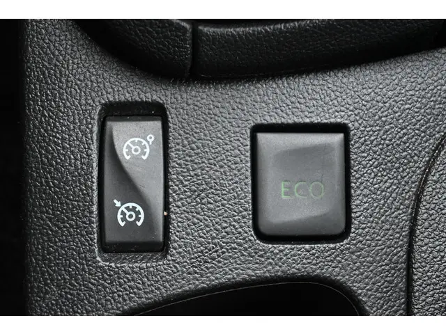 Renault Clio Estate TCe 90 Limited 2019 Benzine 27