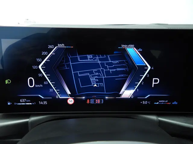 BMW 3 Serie Sedan 318i 2025 Benzine 12