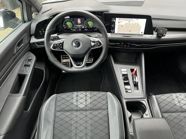 Volkswagen Golf 1.5 eTSI R-Line 2021 Hybride Benzine 14