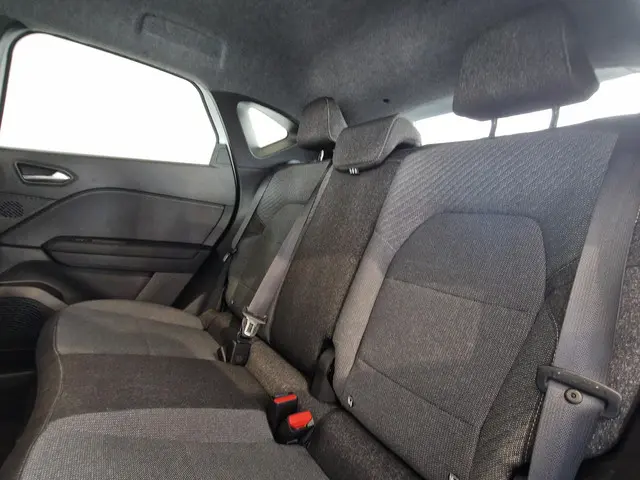 Renault Captur 1.3 mild hybrid 160 techno 2025 Benzine 8