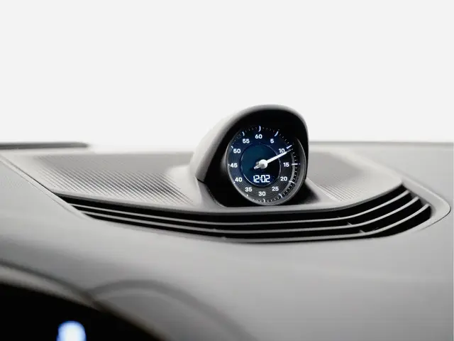 Porsche Taycan Performance 84kwh 2021 Elektrisch 8