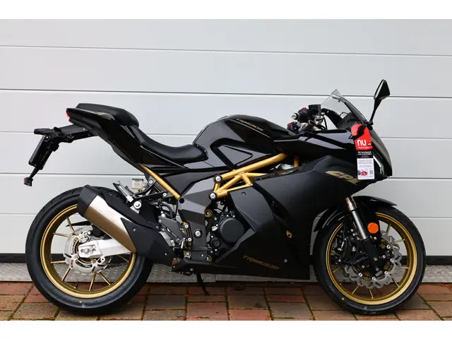 Yamaha YZF R125 TRMOTOR 125 GP-ONE [A1 A2] 2025 Benzine