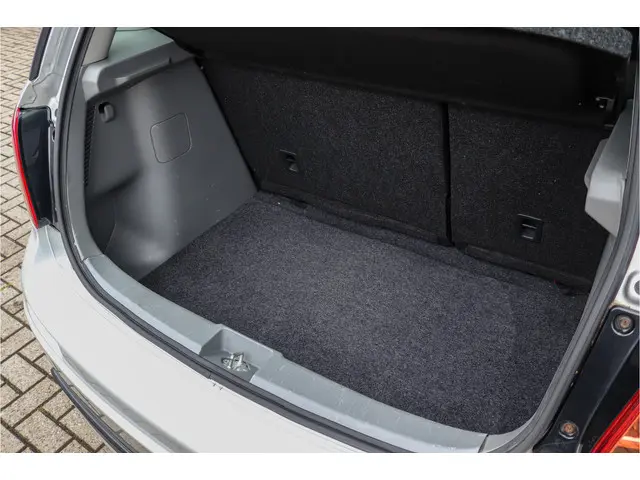 Suzuki SX4 1.6 Executive 2012 Benzine 21