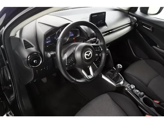 Mazda 2 1.5 90pk Sports-line 2017 Benzine 12