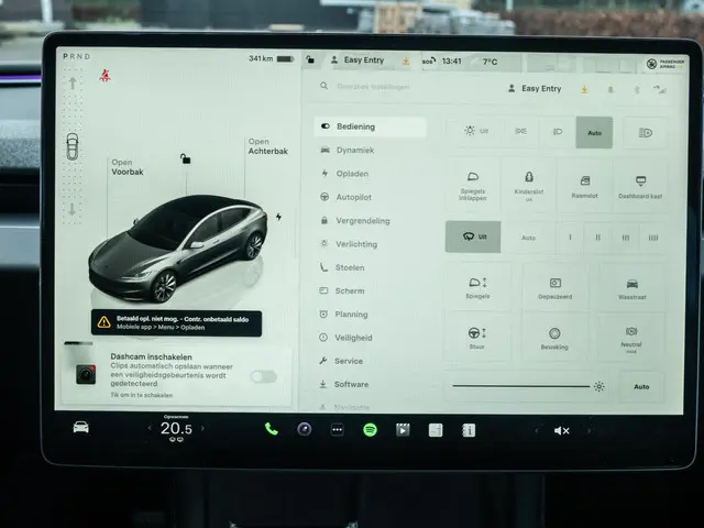Tesla Model 3 RWD 60 kWh 2024 Elektrisch 61