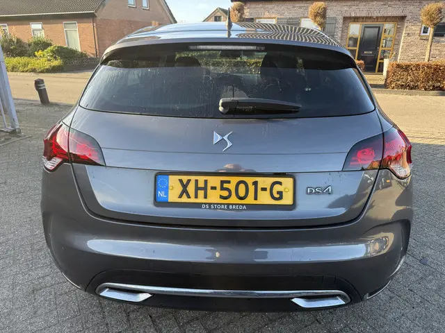 DS DS 4 PureTech Chic 2018 Benzine 2