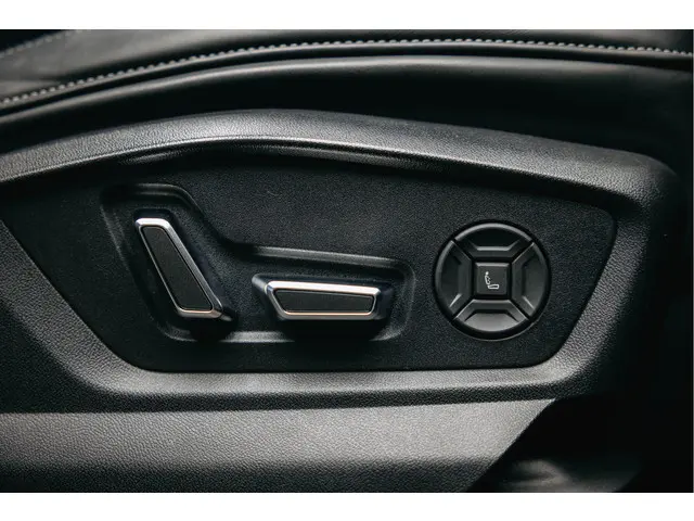 Audi RSQ8 4.0 TFSI quattro 2021 Hybride Benzine 26