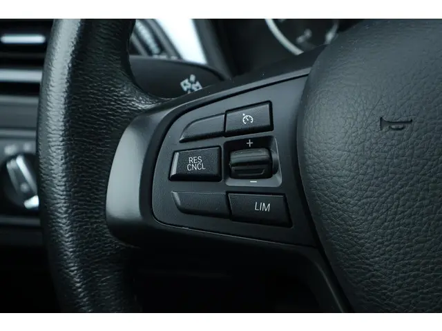 BMW X1 sDrive18d Executive 2017 Diesel 16