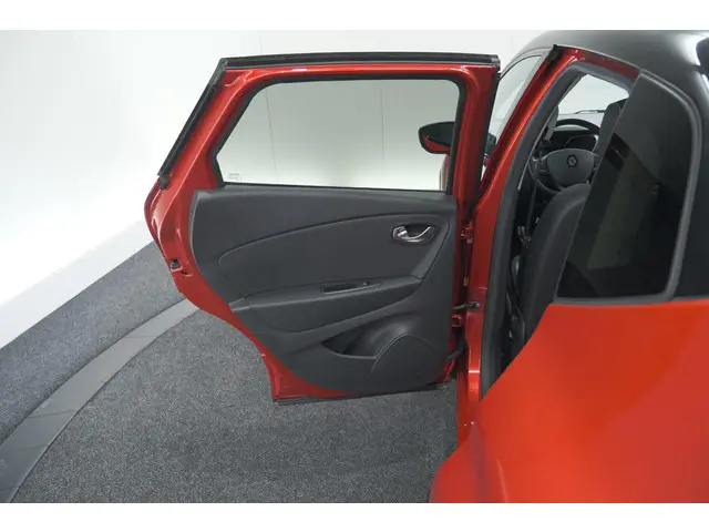 Renault Captur TCe 90 Intens 2018 Benzine 58