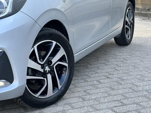 Peugeot 108 1.2 VTi Allure 2014 Benzine 3