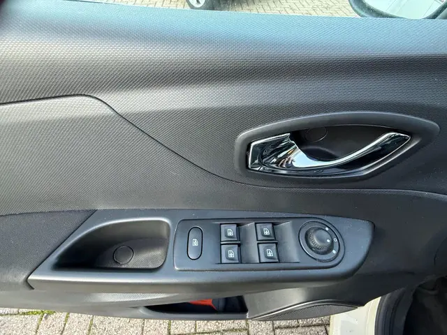 Renault Captur 0.9 TCe Expression 2014 Benzine 11