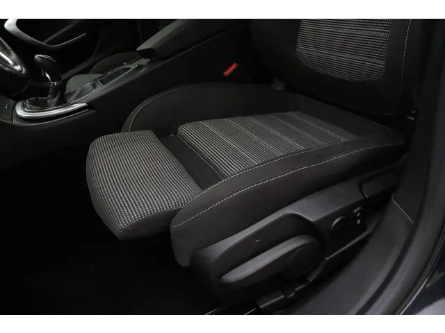 Opel Insignia 1.6 T Edition 2014 Benzine 18