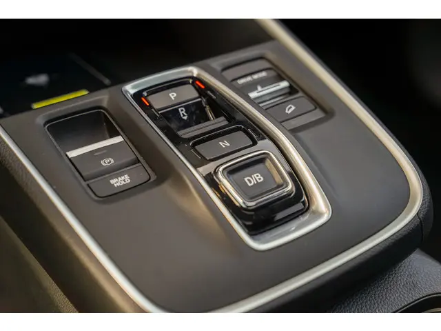 Honda CR-V 2.0i e:HEV ELEGANCE 2024 Hybride Benzine 4