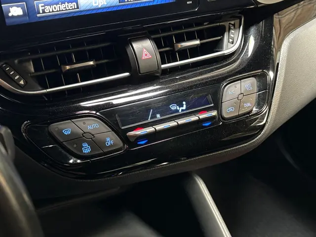 Toyota C-HR 1.8 Hybrid Sport 2019 Hybride Benzine 9