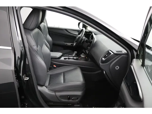 Lexus NX 450h+ AWD Executive Line 2024 Hybride Benzine 21