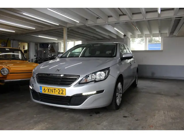 Peugeot 308 SW 1.2 e-THP Blue Lease 2014 Benzine 3