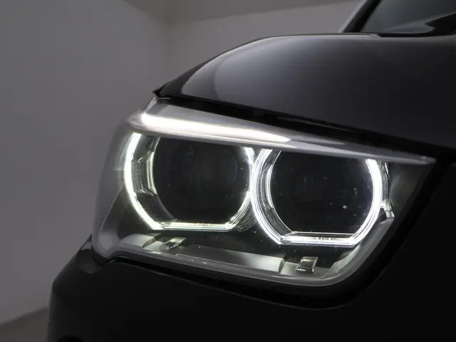 BMW X1 XDRIVE20i 192 PK AUT8 M-SPORT 2016 Benzine 26