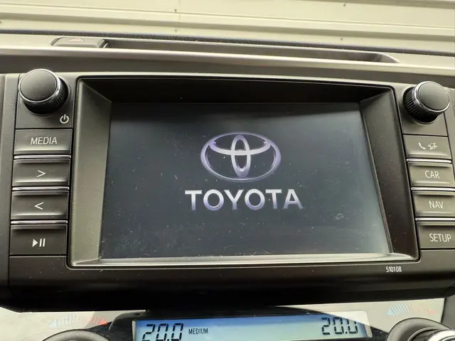 Toyota RAV4 2.5 Hybrid AWD Dynamic 2017 Hybride Benzine 19