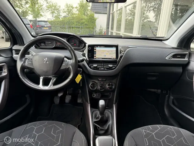 Peugeot 2008 1.2 PureTech Blue Lion 2016 Benzine 10