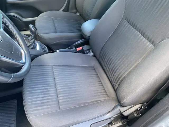 Opel Zafira Tourer 1.4 Cosmo 2012 Benzine 16