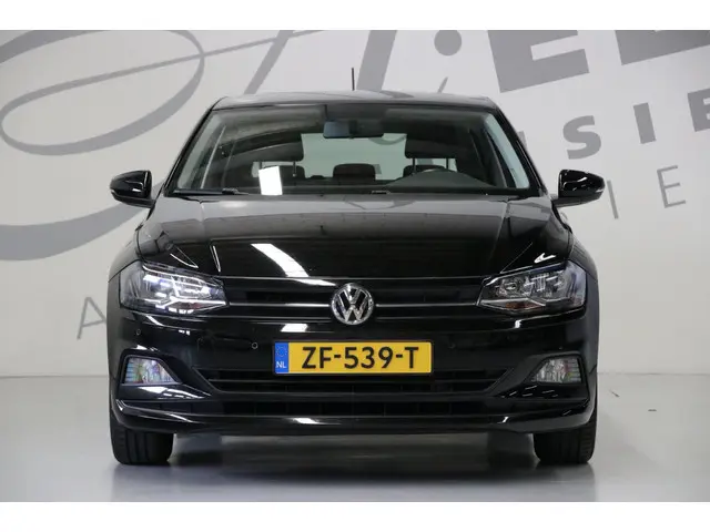 Volkswagen Polo 2