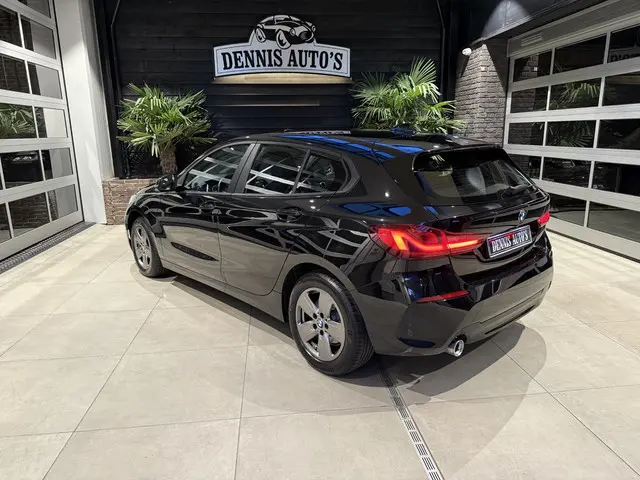 BMW 1 Serie 116i 2024 Benzine 4