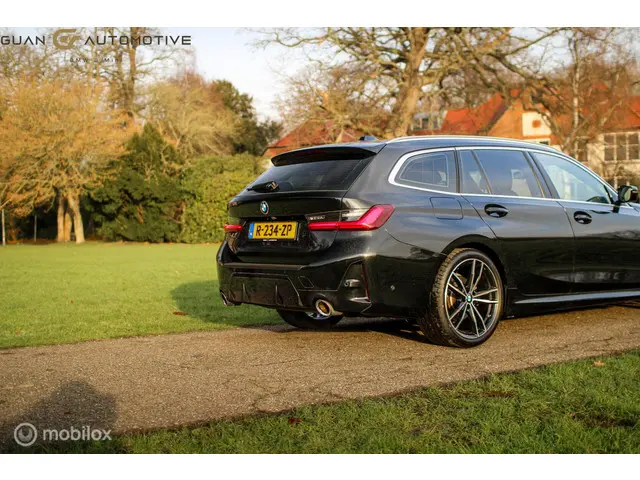BMW 3 Serie Touring 320i | NAP | M sport | 2023 Benzine 19