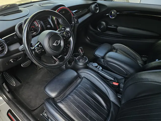 MINI Cooper Mini 2.0 John Works Chili 2019 Benzine 13