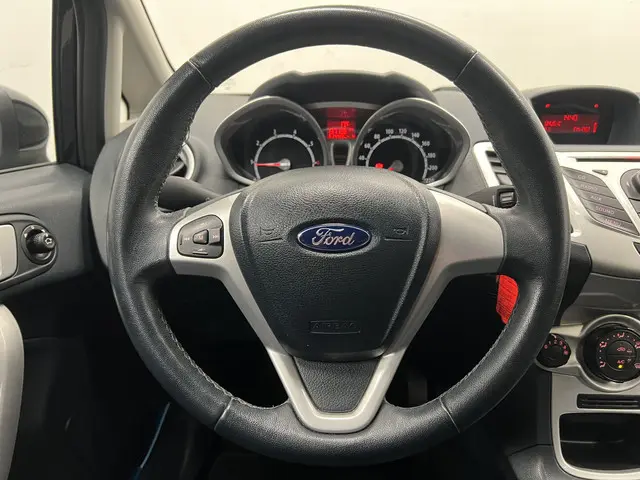 Ford Fiesta 1.25 Titanium 2013 Benzine 6