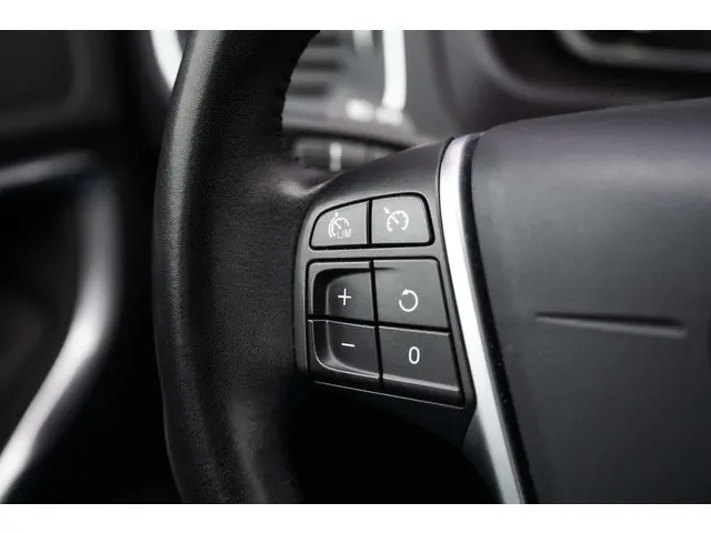 Volvo V40 T2 Polar+ Automaat 2019 Benzine 30