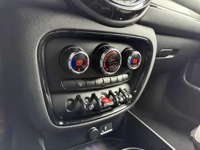 MINI Clubman 1.5 D Business Edition 2018 Diesel 20