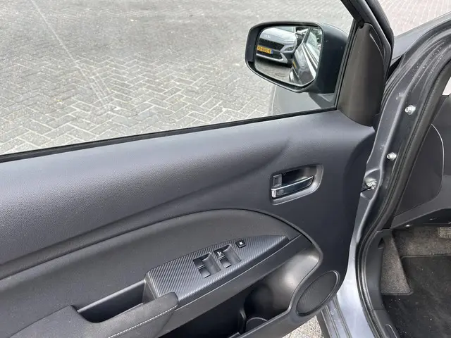Mitsubishi Space Star 1.2 Active 2021 Benzine 14
