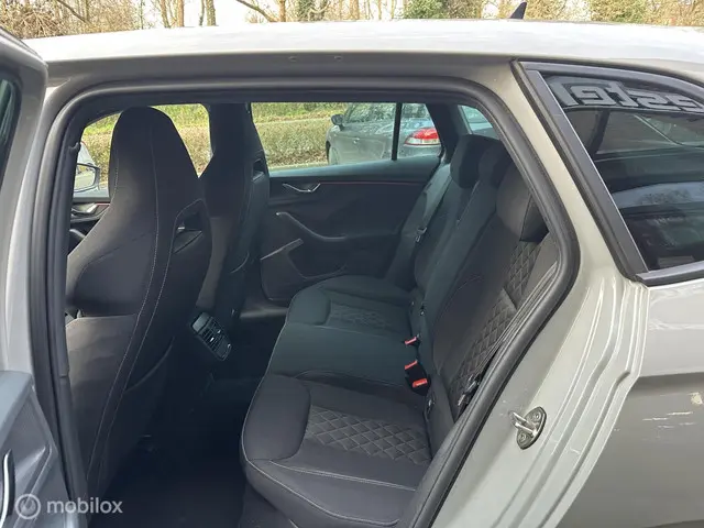 Škoda Scala 1.0 TSI Sport Business 2020 Benzine 9