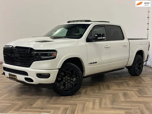 Dodge Ram 1500 5.7 V8 4x4 Crew Cab Limited 2022 Benzine