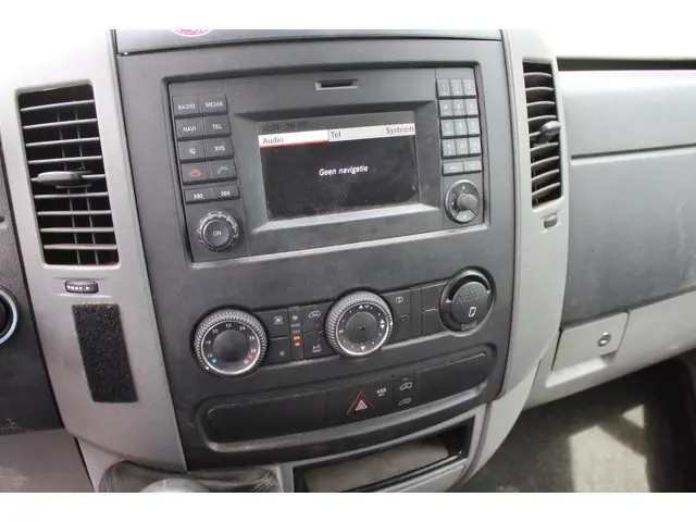 Volkswagen Crafter 32 2.0 TDI L1H1 2017 Diesel 13