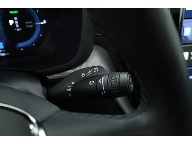 Volvo XC60 T8 Recharge R-Design 2022 Hybride Benzine 16