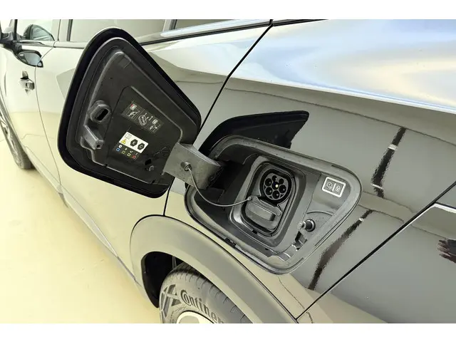 Peugeot e-2008 EV GT 54 kWh 2024 Elektrisch 16