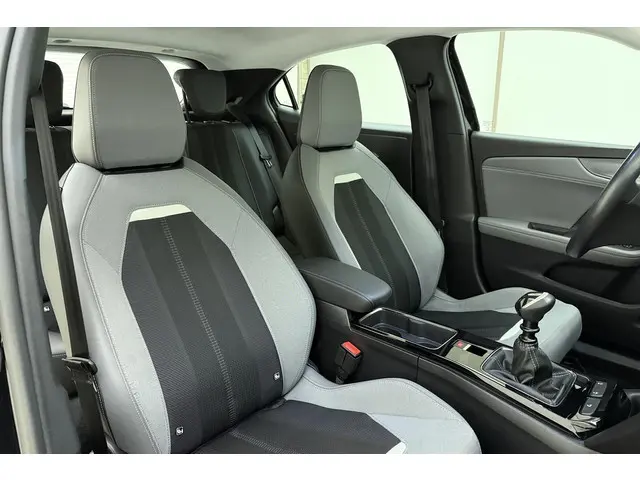 Opel Mokka 1.2 Turbo Business Elegance 2021 Benzine 14