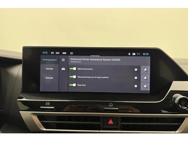 Citroën C4 Hybrid 145pk Plus 2025 Hybride Benzine 27