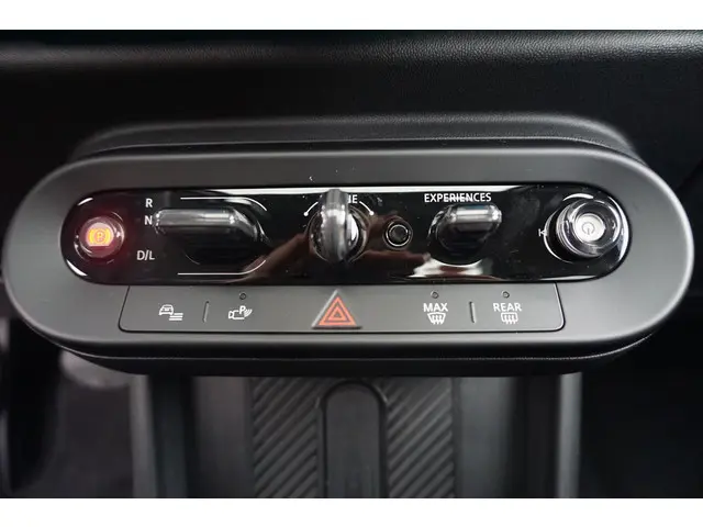 MINI 5-Deurs Cooper C 2025 Benzine 17